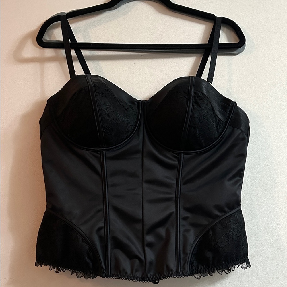 NWOT Torrid Satin and Lace Corset